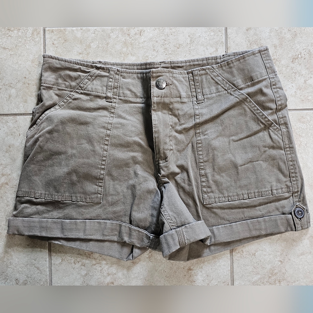 Magellan Outdoors Women's Cargo Shorts - Gray